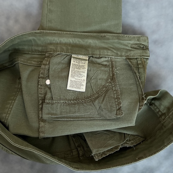 NWOT Old Navy Rockstar Super Skinny Jeans, Olive (6) - Picture 4 of 9